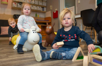 Blokken bouwen bij kinderdagverblijf - Up Kinderopvang aan de Esdoornstraat Rijswijk