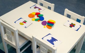 Kun jij de toren na bouwen bij peuteropvang - Up Kinderopvang aan Böttgerwater - Den Haag Ypenburg