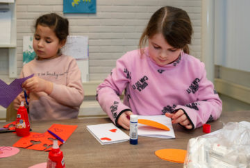 Maak je eigen kaart bij buitenschoolse opvang - Up Kinderopvang aan de P van Vlietlaan in Rijswijk